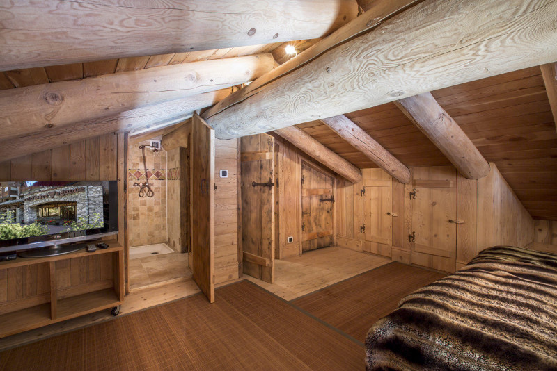 _lv_images__lot_0001690002_10_19515324 _lv_images__lot_0001690002_10_19515324