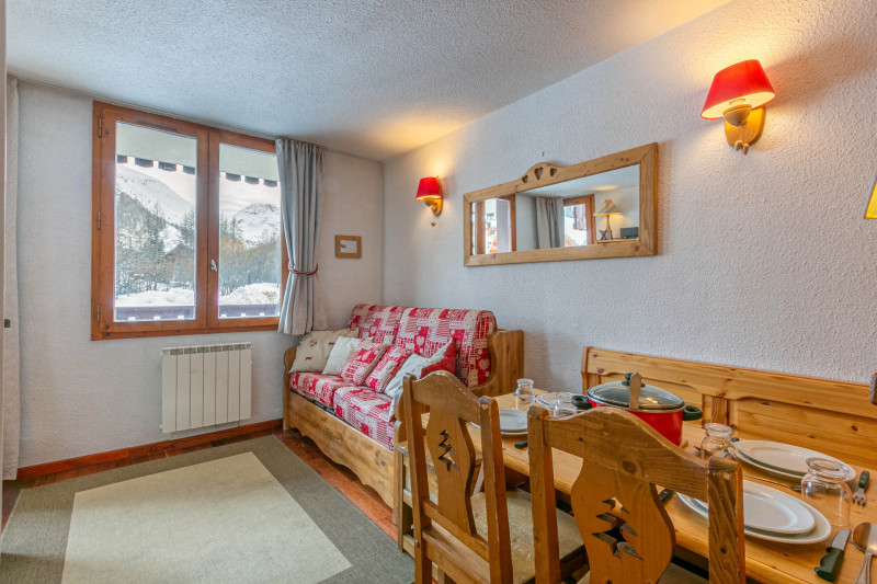 _lv_images__lot_0001730082_02_18180719 _lv_images__lot_0001730082_02_18180719