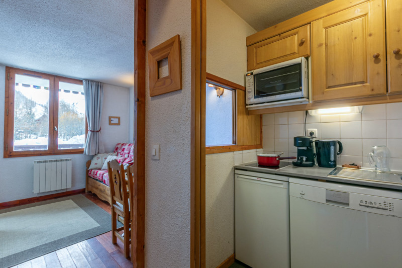 _lv_images__lot_0001730082_05_18575276