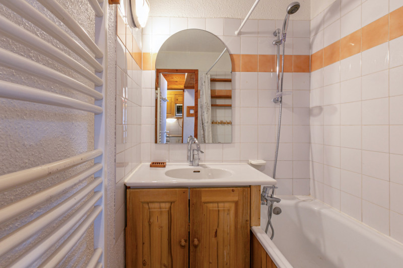 _lv_images__lot_0001730082_09_18145137