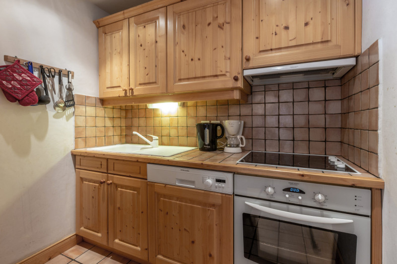 _lv_images__lot_0001770001_07_17365692