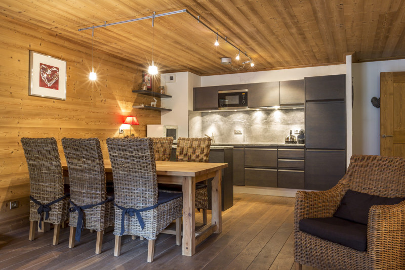 _lv_images__lot_0001920003_04_18450742