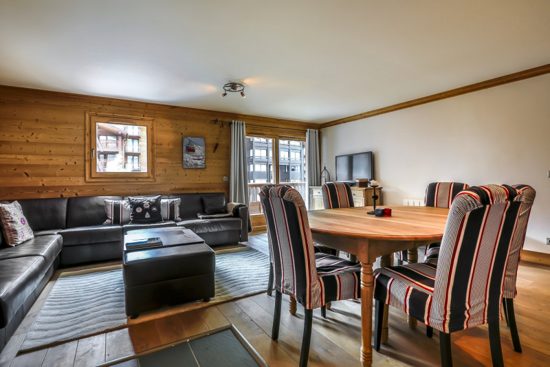 _lv_images__lot_0001920004_02_18357629