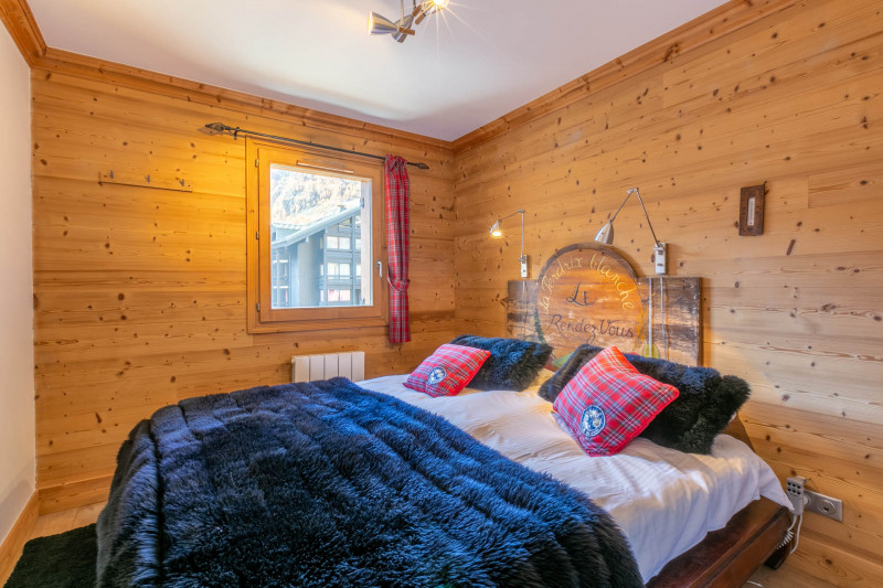 _lv_images__lot_0001920005_07_18518885