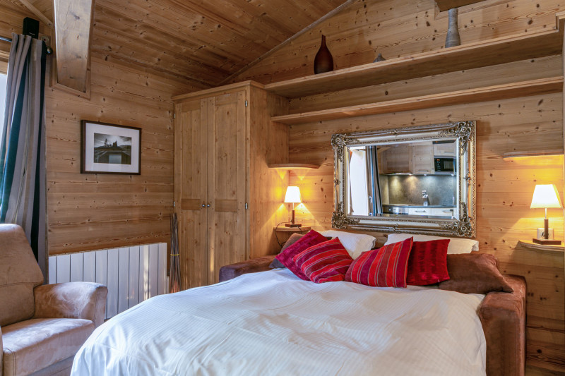 _lv_images__lot_0001920020_04_17779253 _lv_images__lot_0001920020_04_17779253