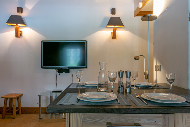 _lv_images__lot_0001920020_10_18227939