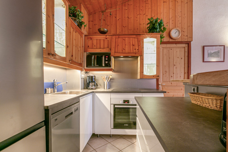 _lv_images__lot_0002060025_07_17759735