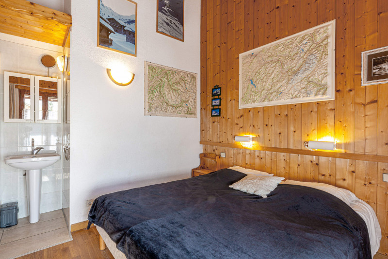 _lv_images__lot_0002060025_10_17365974 _lv_images__lot_0002060025_10_17365974