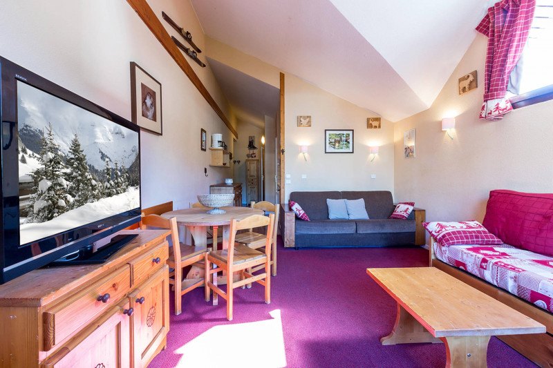 _lv_images__lot_0002080002_02_18002736 _lv_images__lot_0002080002_02_18002736