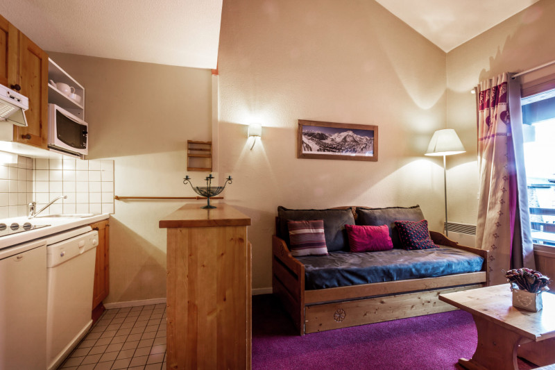 _lv_images__lot_0002080009_03_18226750 _lv_images__lot_0002080009_03_18226750