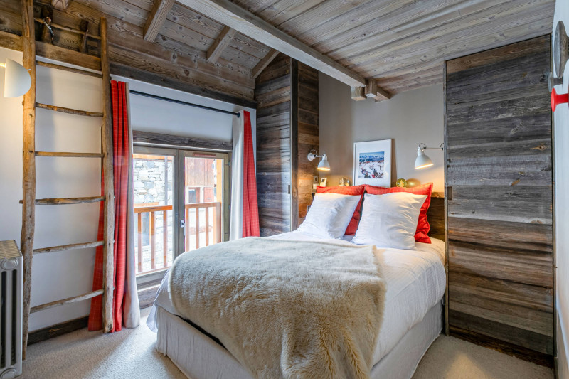 _lv_images__lot_0002340001_09_17538048