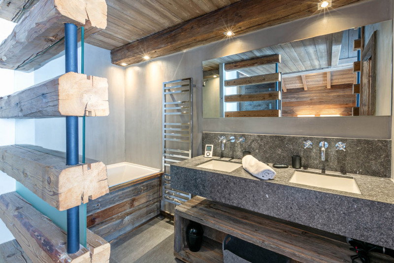 _lv_images__lot_0002340001_13_18321496