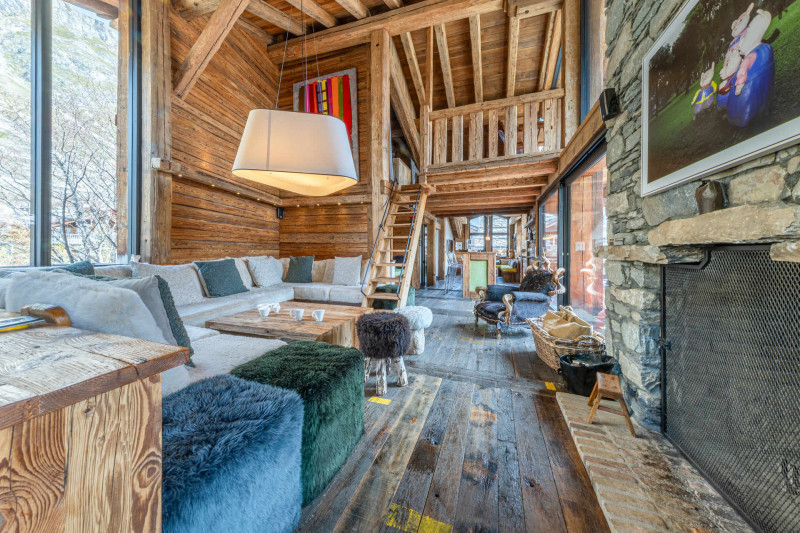 _lv_images__lot_0002340003_04_18555661