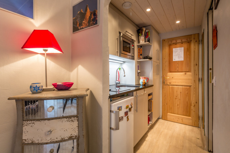 _lv_images__lot_0002340026_06_17420202