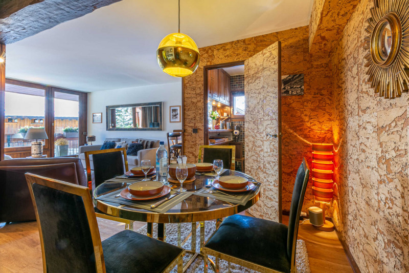 _lv_images__lot_0002340027_06_18559881