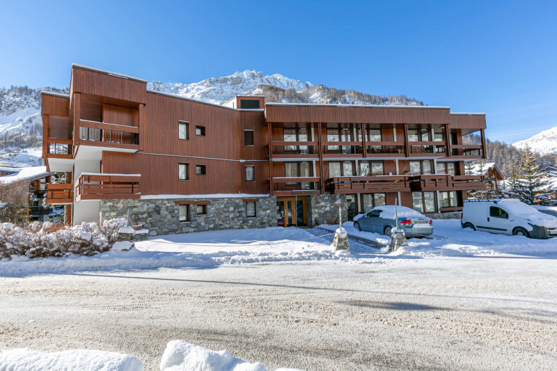 _lv_images__lot_0002340027_13_17940856