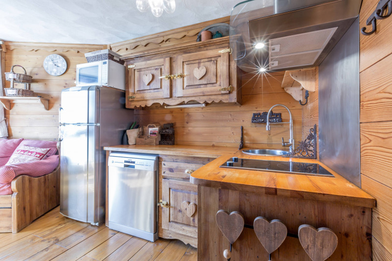 _lv_images__lot_0002340029_04_17434473