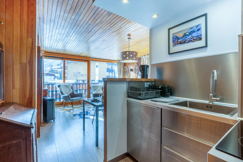 _lv_images__lot_0002340030_04_18181940