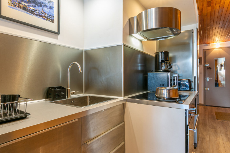 _lv_images__lot_0002340030_12_18421257