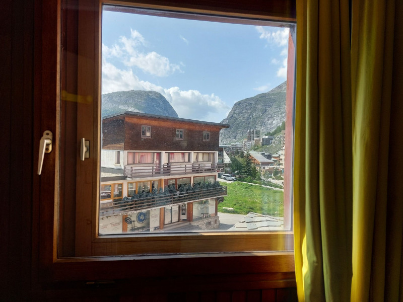 _lv_images__lot_0002340030_15_18557309