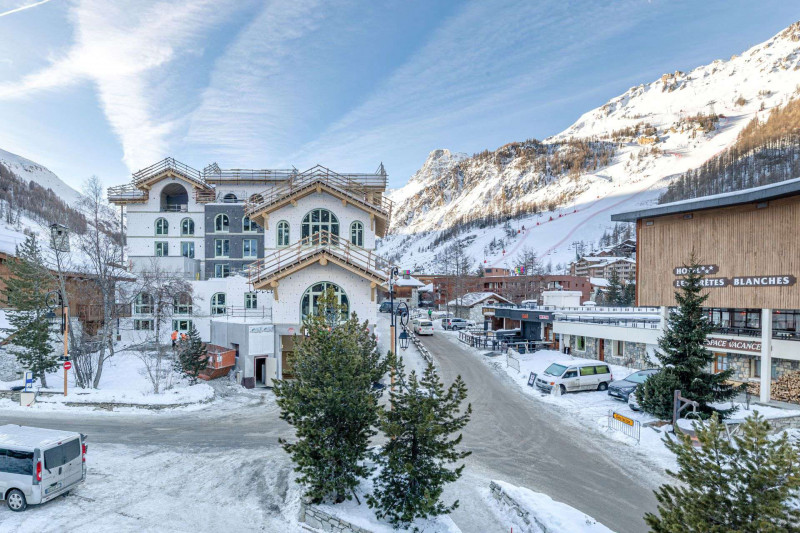 _lv_images__lot_0002340030_16_18421260