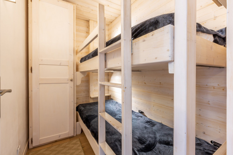 _lv_images__lot_0002340053_06_17779029 _lv_images__lot_0002340053_06_17779029