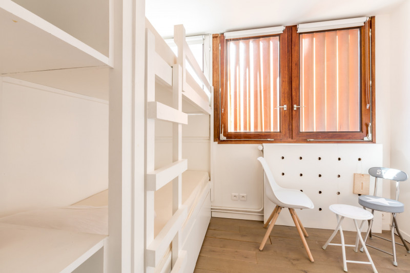 _lv_images__lot_0002340055_10_17830387