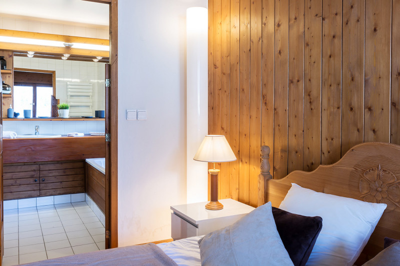 _lv_images__lot_0002340066_15_17436741