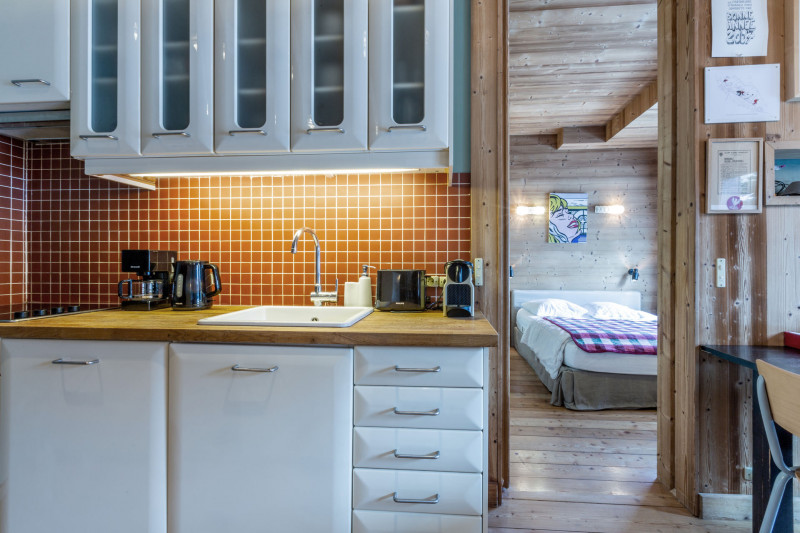 _lv_images__lot_0002340084_07_18323609