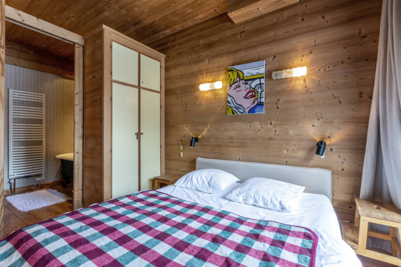 _lv_images__lot_0002340084_10_17941614