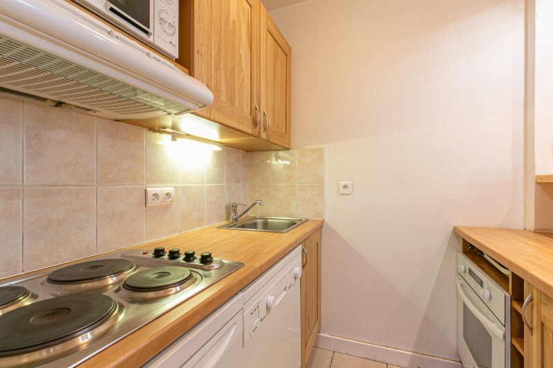 _lv_images__lot_0002340089_05_18449278