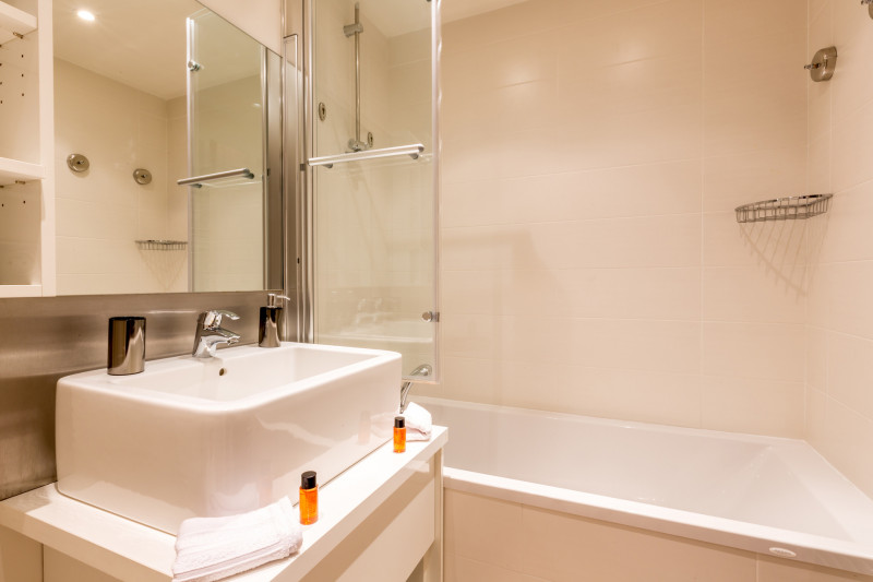 _lv_images__lot_0002340092_10_18120936