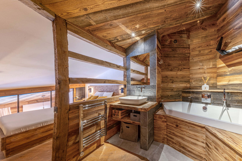 _lv_images__lot_0002340103_10_18304784 _lv_images__lot_0002340103_10_18304784