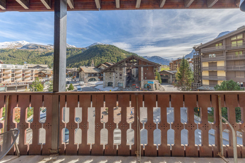 _lv_images__lot_0002340103_16_19470969