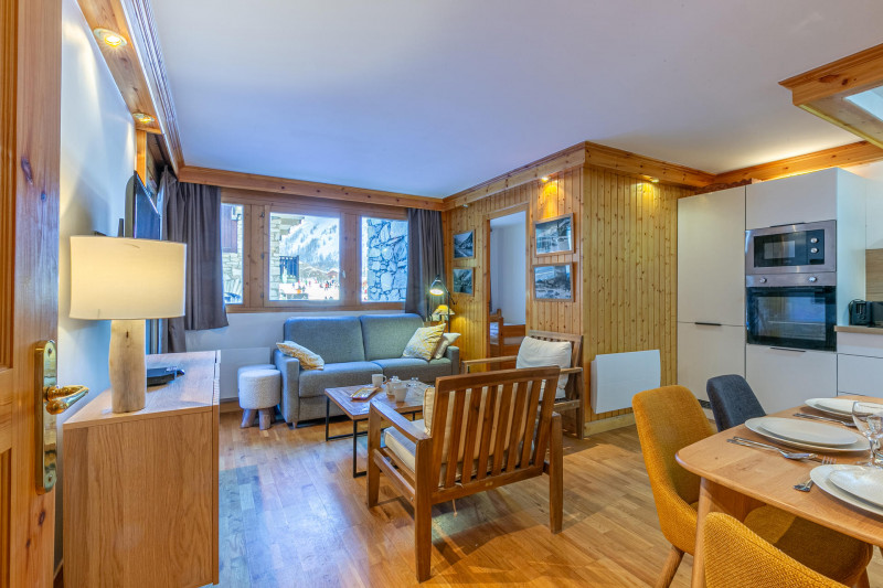 _lv_images__lot_0002340105_02_18433192