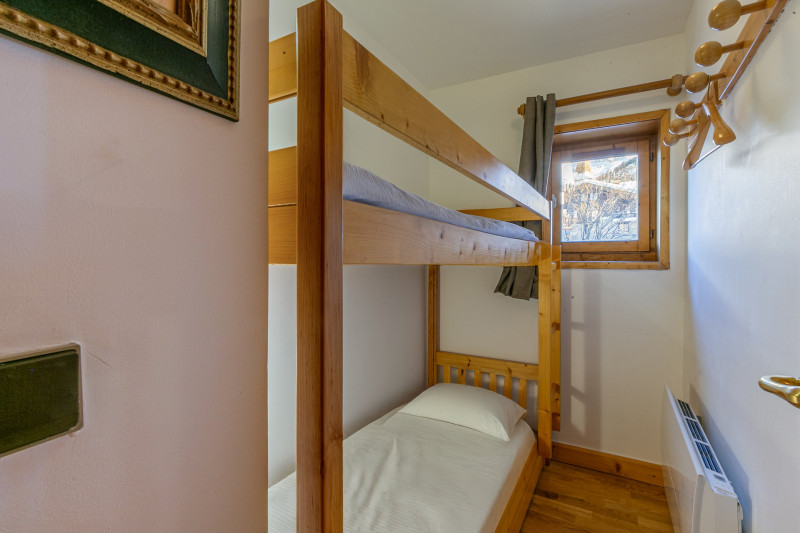 _lv_images__lot_0002340105_10_18306028 _lv_images__lot_0002340105_10_18306028