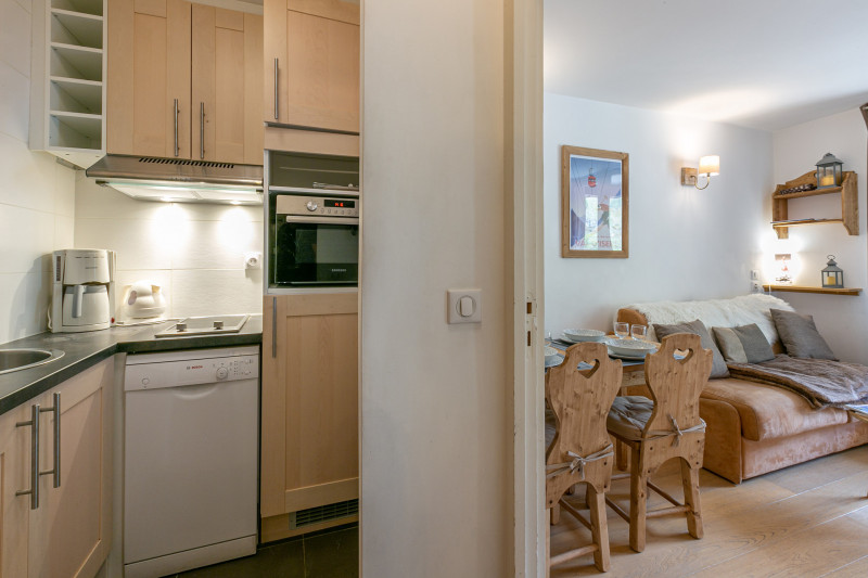 _lv_images__lot_0002340111_04_18227603 _lv_images__lot_0002340111_04_18227603