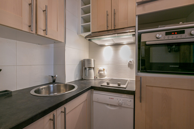 _lv_images__lot_0002340111_05_17593911