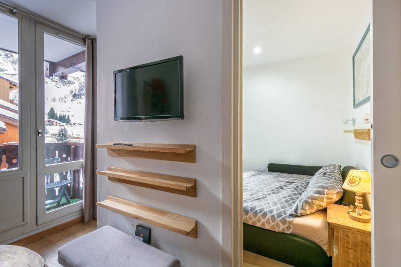 _lv_images__lot_0002340111_07_18469830