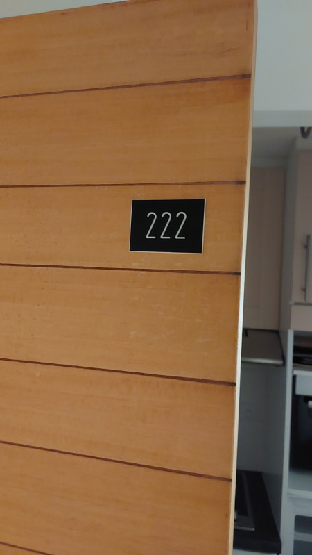 _lv_images__lot_0002340111_15_18262593