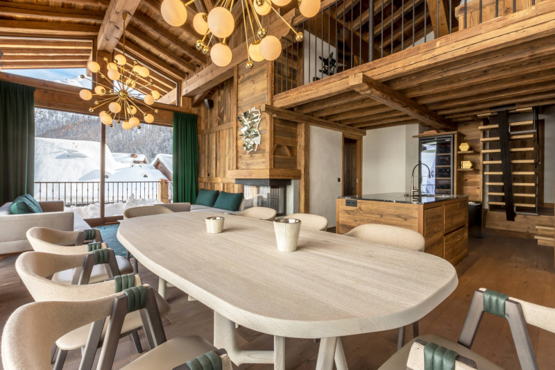 _lv_images__lot_0002340127_03_19471161
