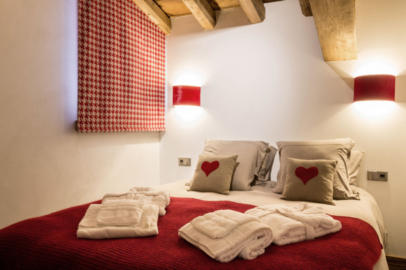 _lv_images__lot_0002340128_10_18356960 _lv_images__lot_0002340128_10_18356960