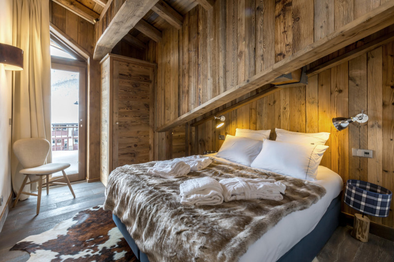 _lv_images__lot_0002340128_12_18276967 _lv_images__lot_0002340128_12_18276967