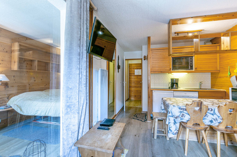 _lv_images__lot_0002340129_05_17420442 _lv_images__lot_0002340129_05_17420442