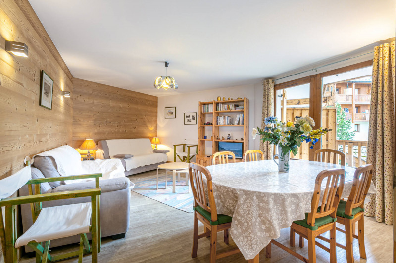 _lv_images__lot_0002340135_01_18449243