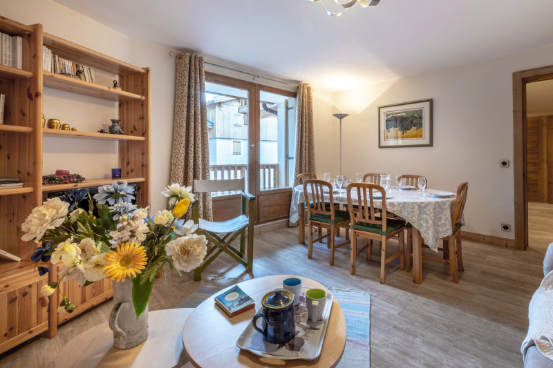 _lv_images__lot_0002340135_02_18260181