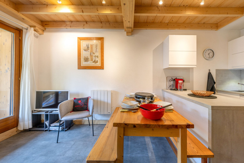 _lv_images__lot_0002340138_03_17760753