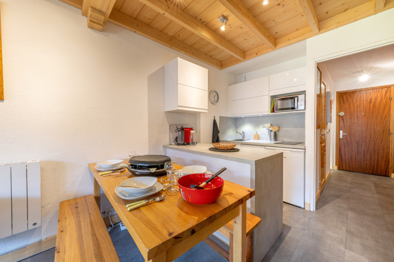 _lv_images__lot_0002340138_04_18360053