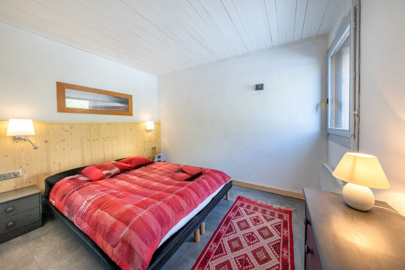 _lv_images__lot_0002340138_07_17995898