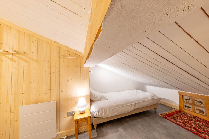 _lv_images__lot_0002340138_09_18173463